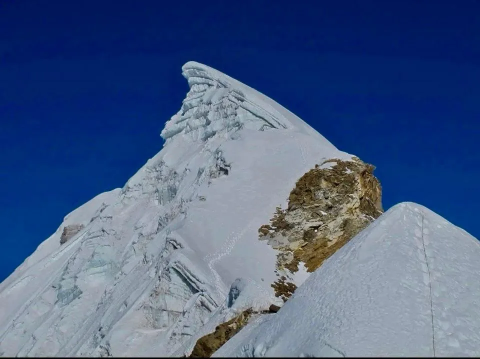 Lobuche Peak, Everest Base Camp and Gokyo Valley Trek